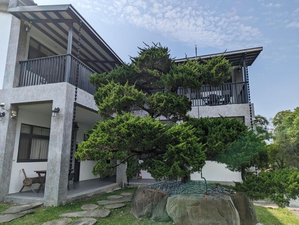 Flying Villa Nantou Exterior photo