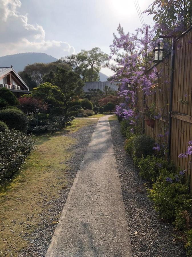 Flying Villa Nantou Exterior photo