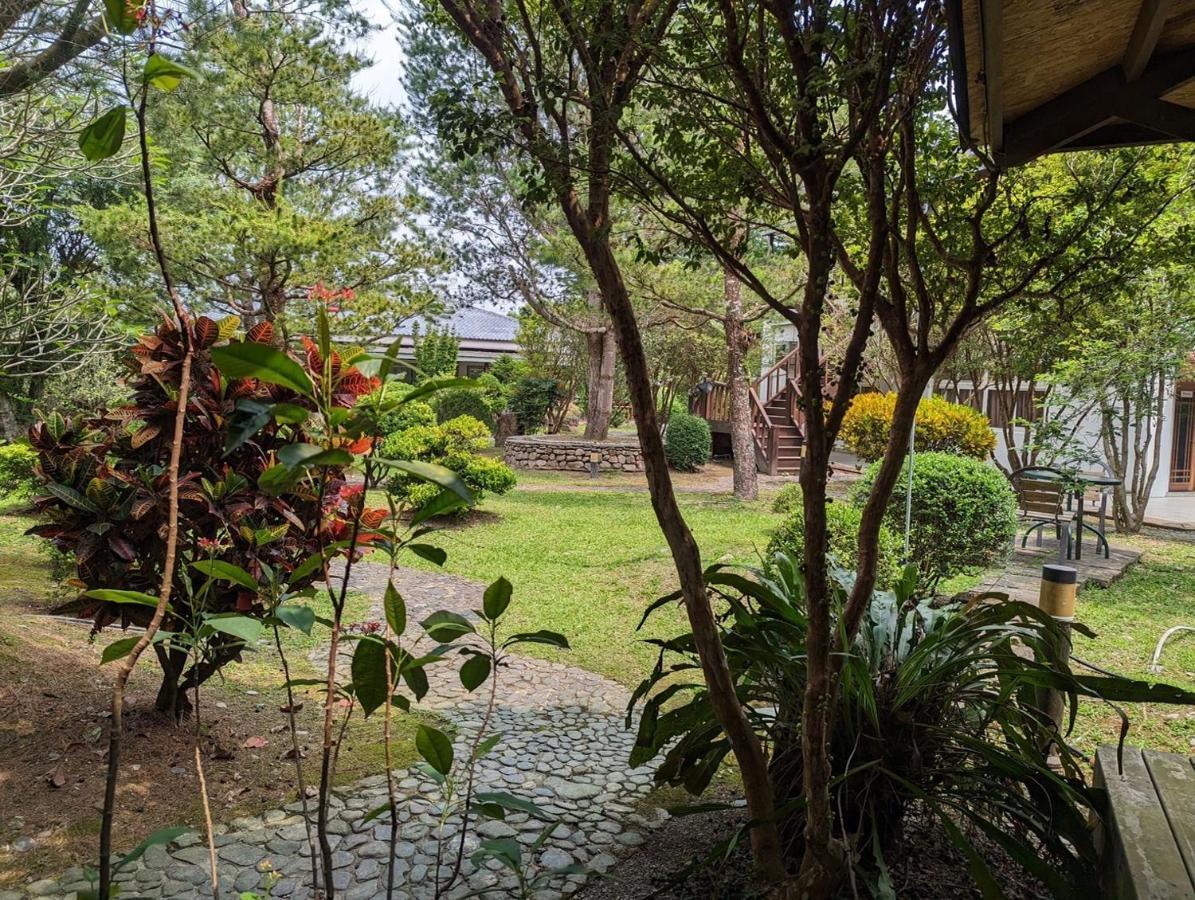 Flying Villa Nantou Exterior photo