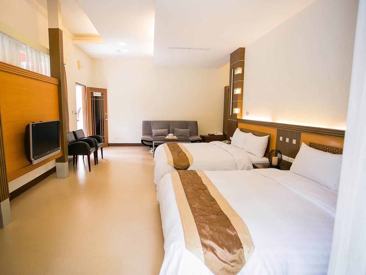 Flying Villa Nantou Exterior photo