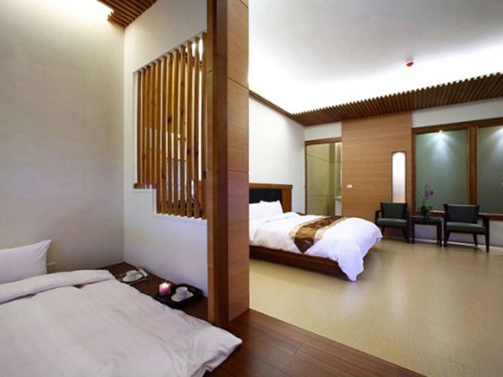 Flying Villa Nantou Exterior photo