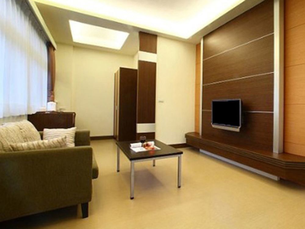 Flying Villa Nantou Exterior photo