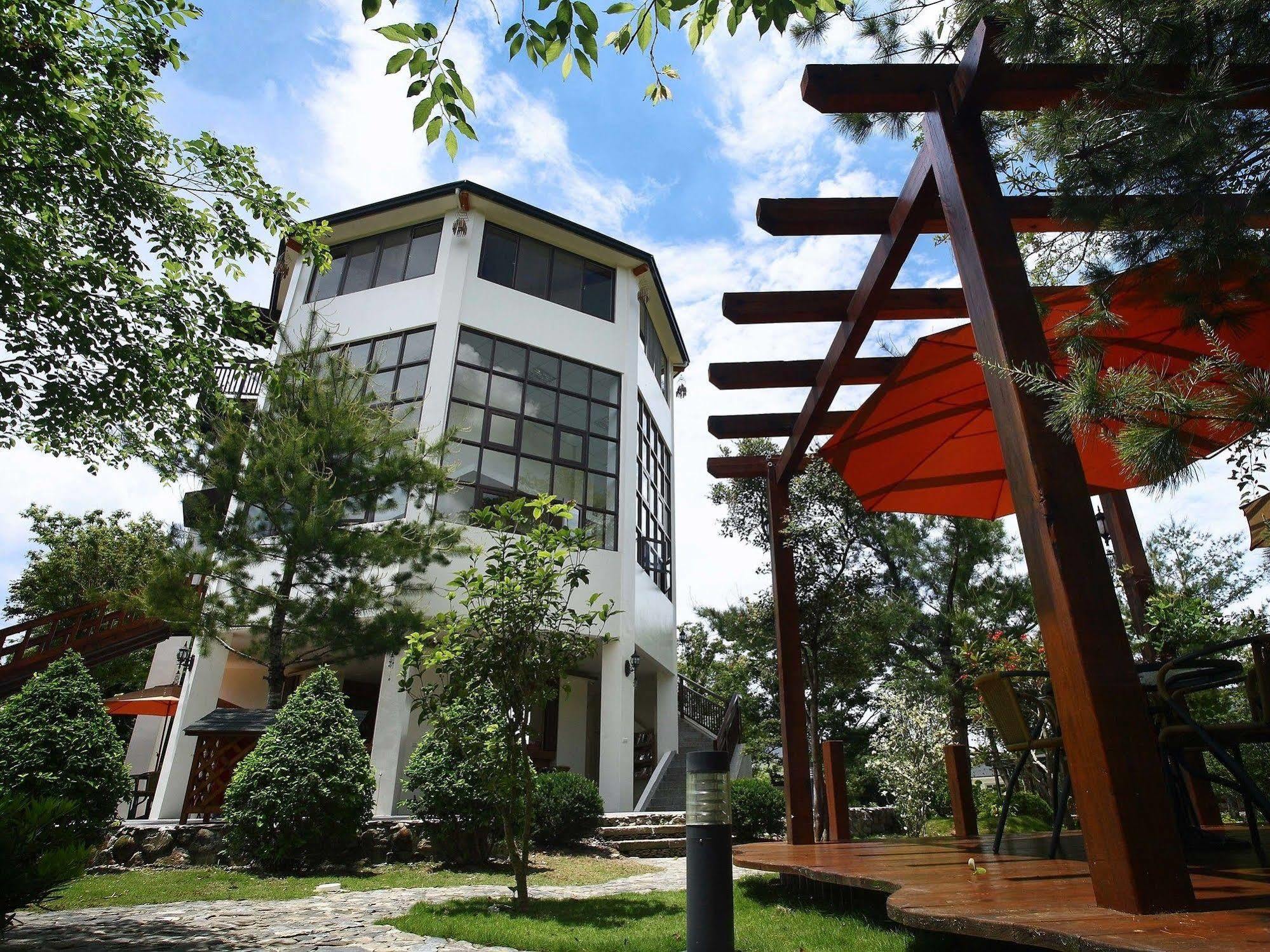 Flying Villa Nantou Exterior photo