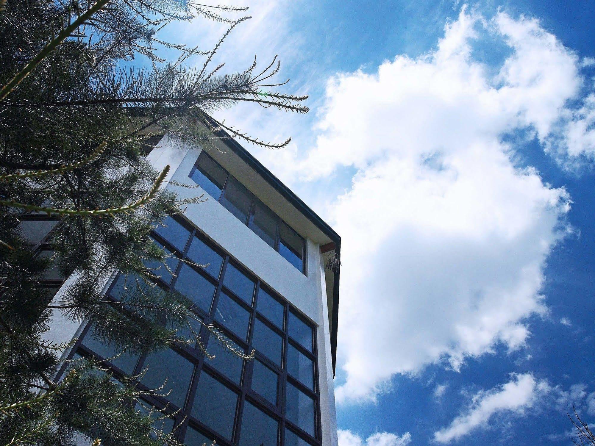 Flying Villa Nantou Exterior photo